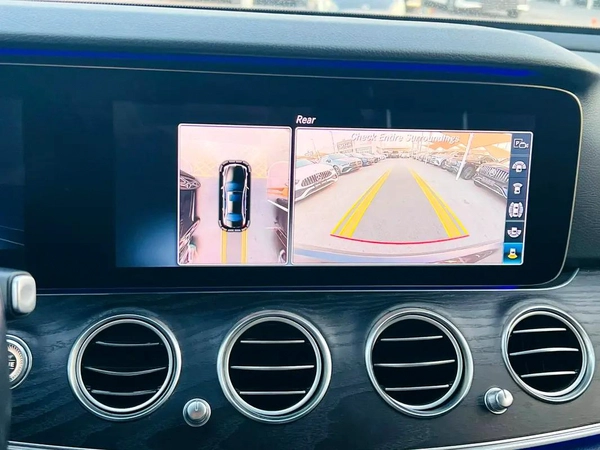 Mercedes benz E300 Model 2019