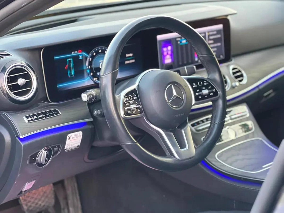 Mercedes benz E300 Model 2019-9-9