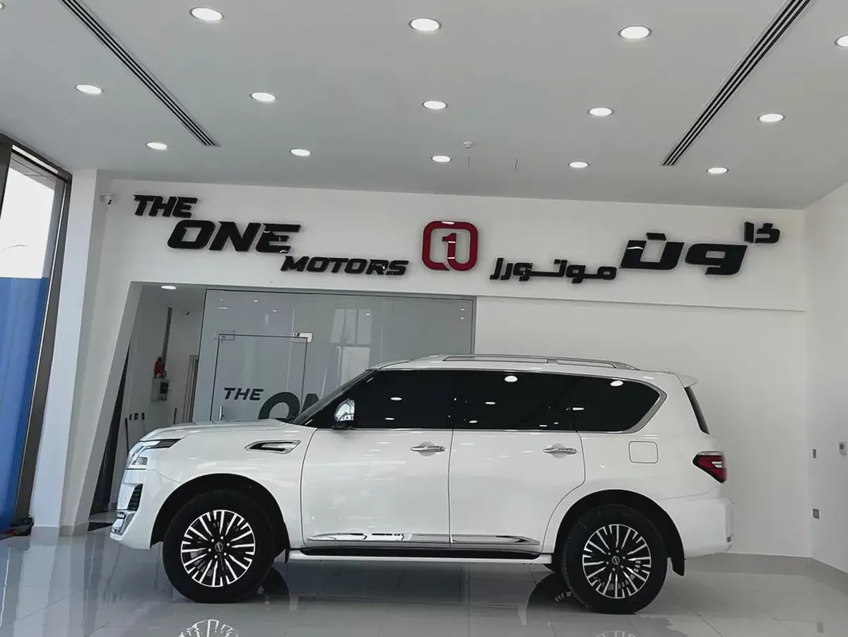 NISSAN PATROL PLATINUM SE 2023 نيسان باترول-4-4