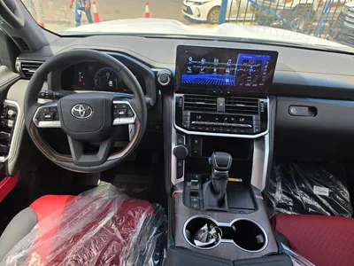 Toyota Land Cruiser LC300 GXR Limited 4.0L 2026-8