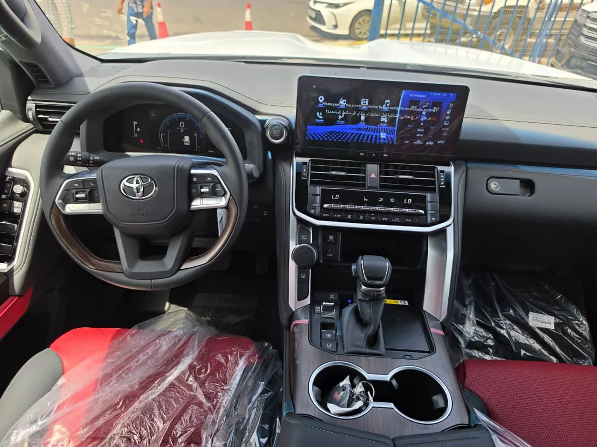 Toyota Land Cruiser LC300 GXR Limited 4.0L 2026-8-8