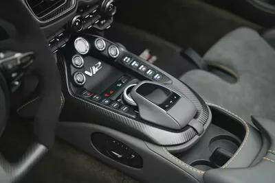 2023 ASTON MARTIN V12 VANTAGE-10
