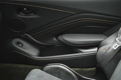 2023 ASTON MARTIN V12 VANTAGE-11