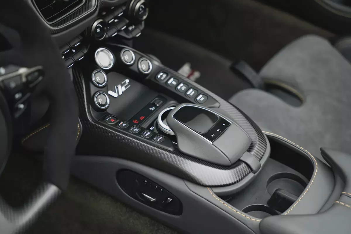 2023 ASTON MARTIN V12 VANTAGE-10-10