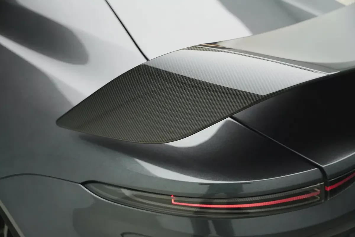 2023 ASTON MARTIN V12 VANTAGE-18-18