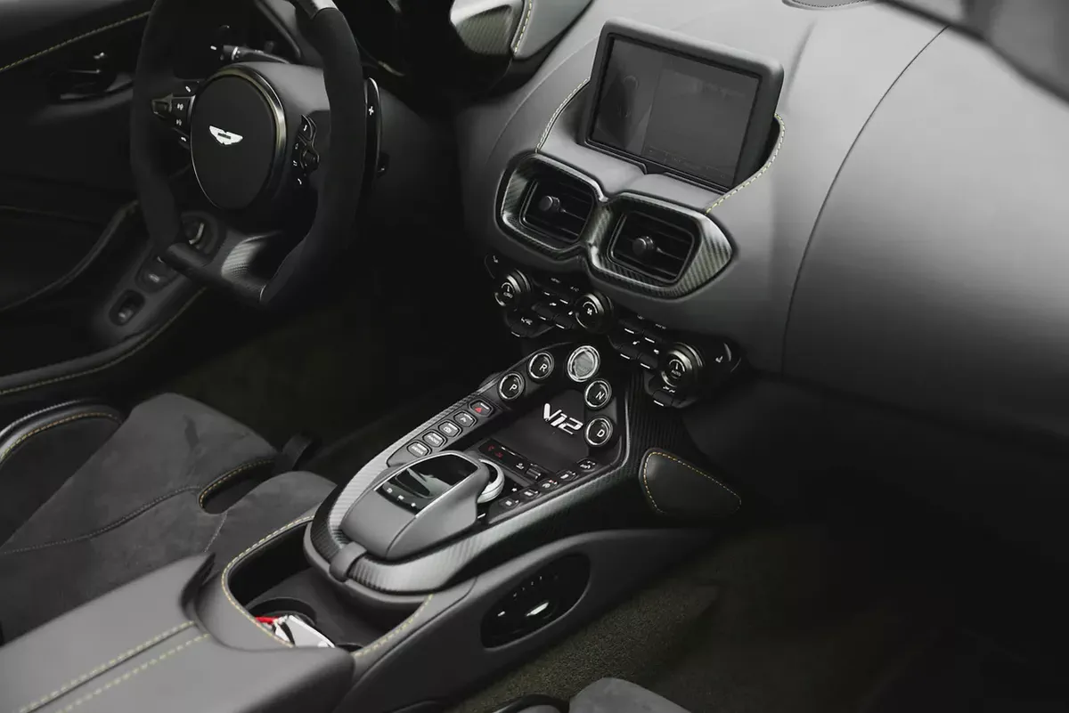 2023 ASTON MARTIN V12 VANTAGE-6-6