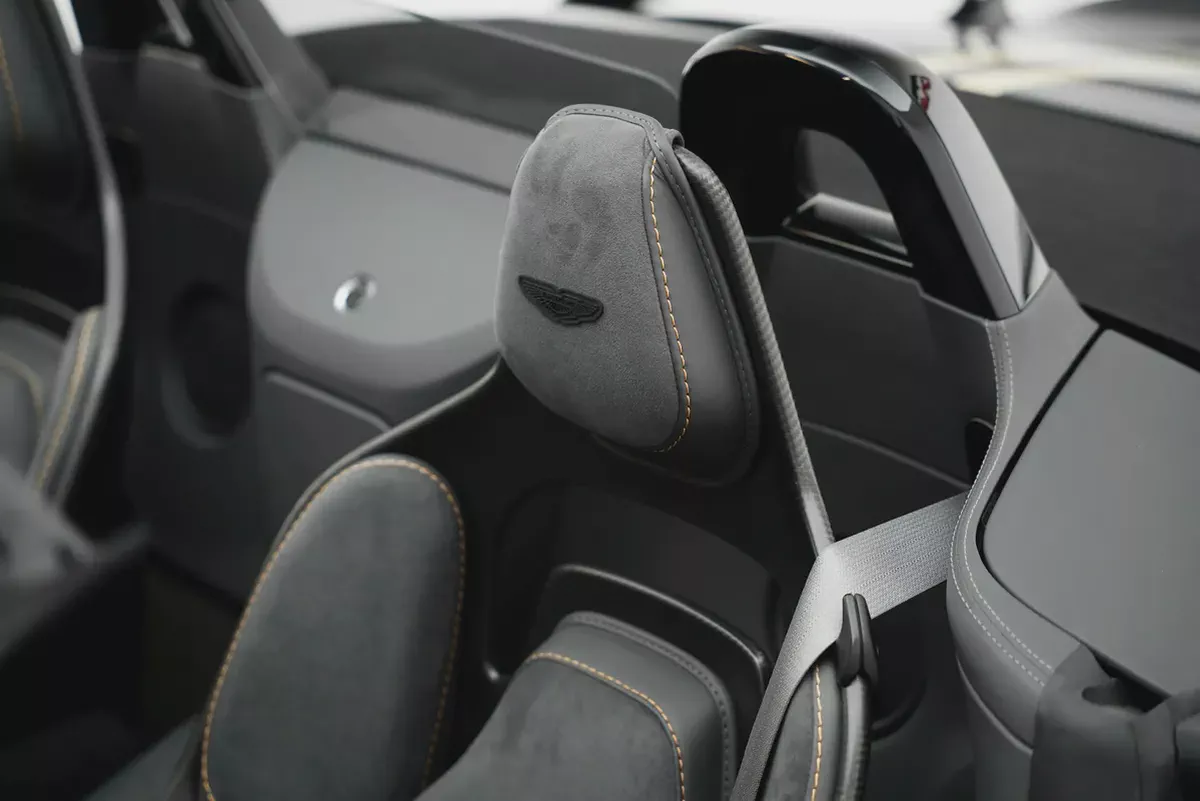 2023 ASTON MARTIN V12 VANTAGE-8-8