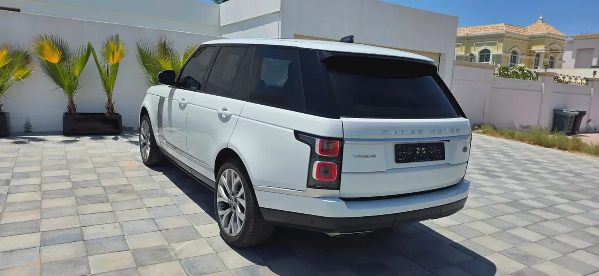 2019-Range Rover Vouge Supercharge-Excellent Condition-Full Service History-Bank Finance Available-8-8
