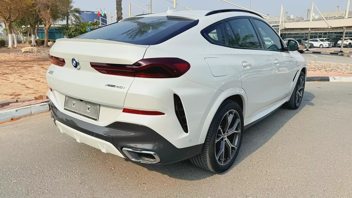 WARRANTY 1 YEAR / 20,000KMS | GCC | 3.0L M-SPORT | AED 2,833 PM-3-3