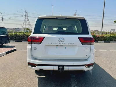 Brand New 2026 Toyota Land Cruiser VXR | GCC Specs | Zero Mileage-6