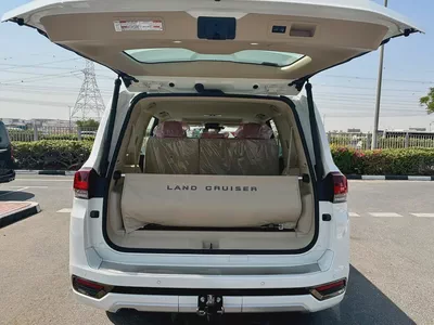 Brand New 2026 Toyota Land Cruiser VXR | GCC Specs | Zero Mileage-7