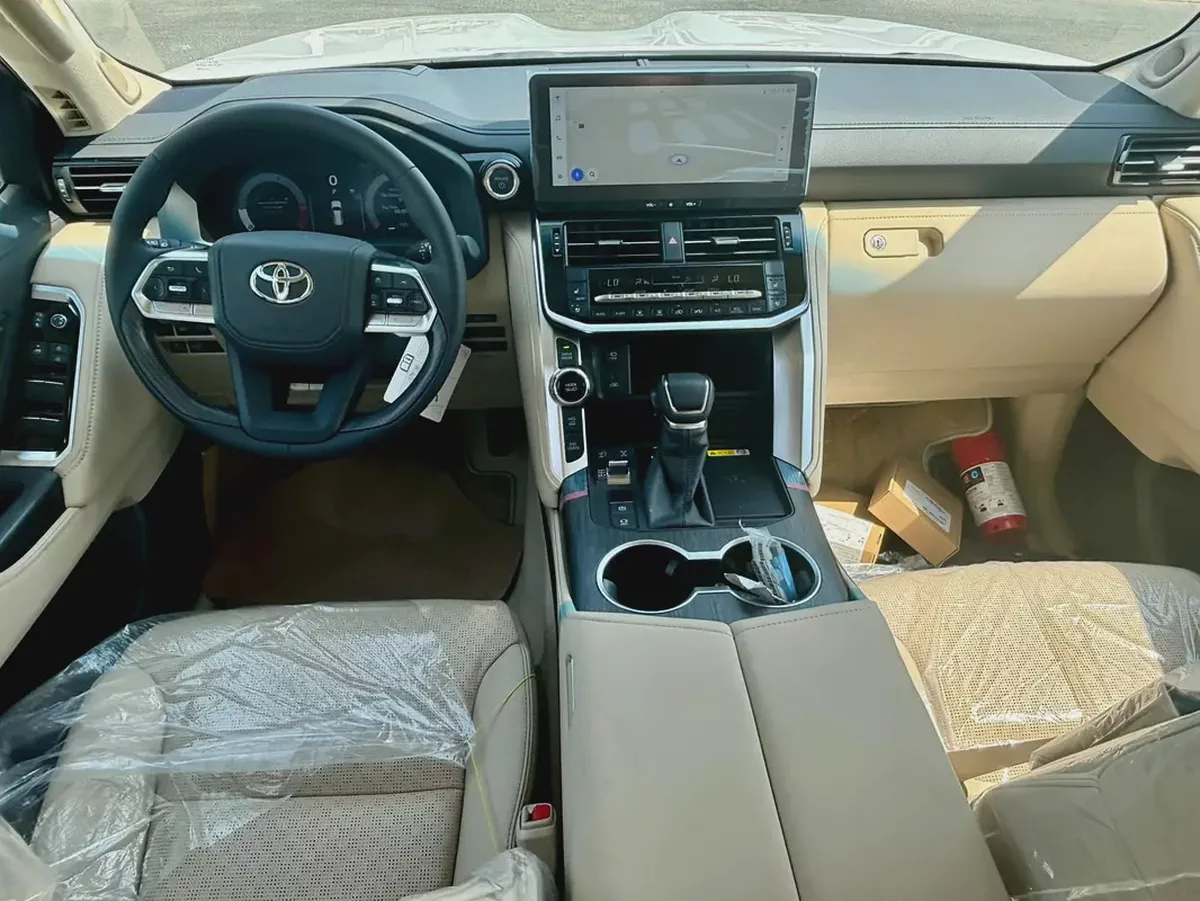 Brand New 2026 Toyota Land Cruiser VXR | GCC Specs | Zero Mileage-9-9
