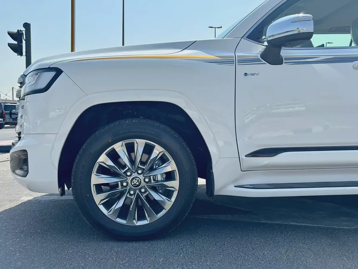 Brand New 2026 Toyota Land Cruiser VXR | GCC Specs | Zero Mileage-5-5