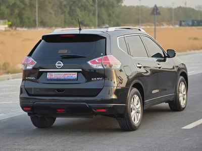 Nissan X-Trail 2017 SV | GCC Specs | Well Maintained-5