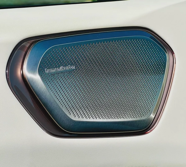 Lynk  Co 900 Ultra 2.0