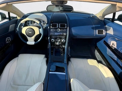 ASTON MARTIN VANTAGE S Cabriolet | 4.7L V8 | 2014 | GCC SPECS-11