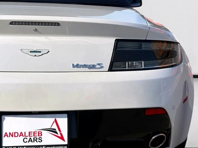 ASTON MARTIN VANTAGE S Cabriolet | 4.7L V8 | 2014 | GCC SPECS-15
