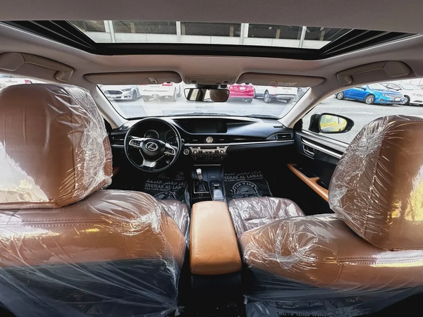 لكزس ES350 2026 خليجى فل اوبشن لا تحتاج اى مصروف نهائى محركات وكاله