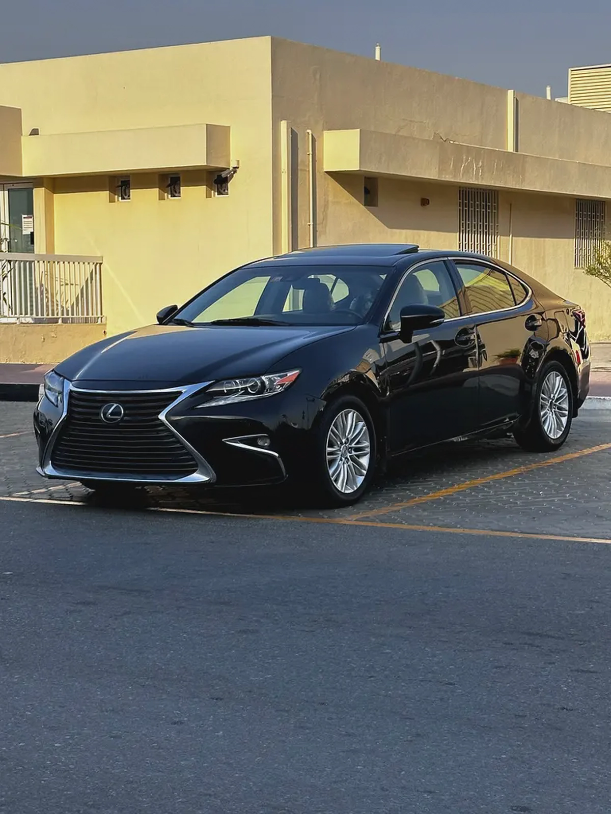 لكزس ES350 2026 خليجى فل اوبشن لا تحتاج اى مصروف نهائى محركات وكاله-1-1