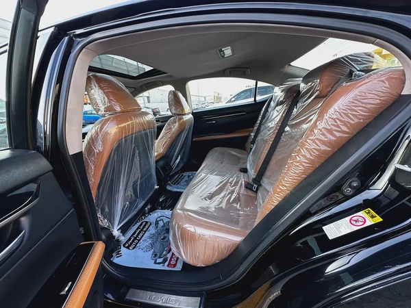 لكزس ES350 2026 خليجى فل اوبشن لا تحتاج اى مصروف نهائى محركات وكاله