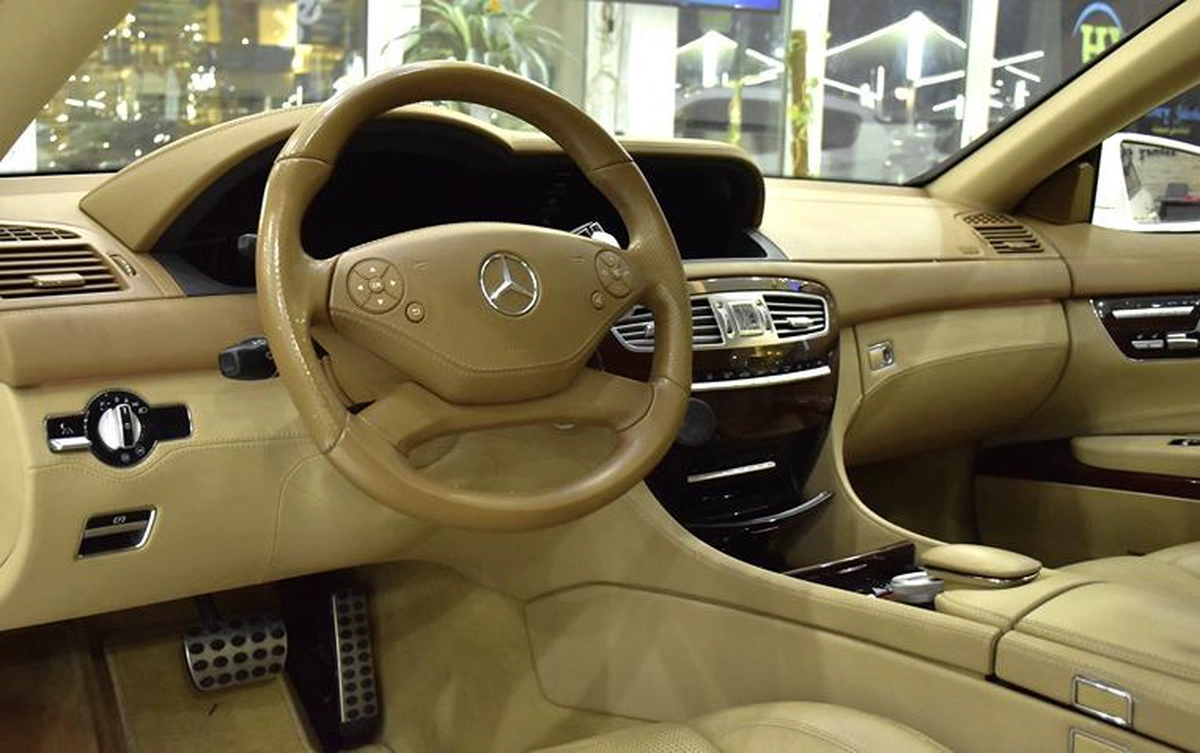 Mercedes Benz CL63 AMG ( 2011 Model ) in White Color GCC Specs-4-4