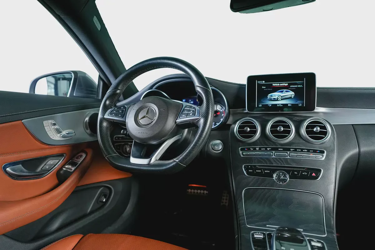 Mercedes Benz C200 Coupe- GCC-Selenite Grey-AMG Body Styling-Panoramic Roof-Mercedes FSH-11-11