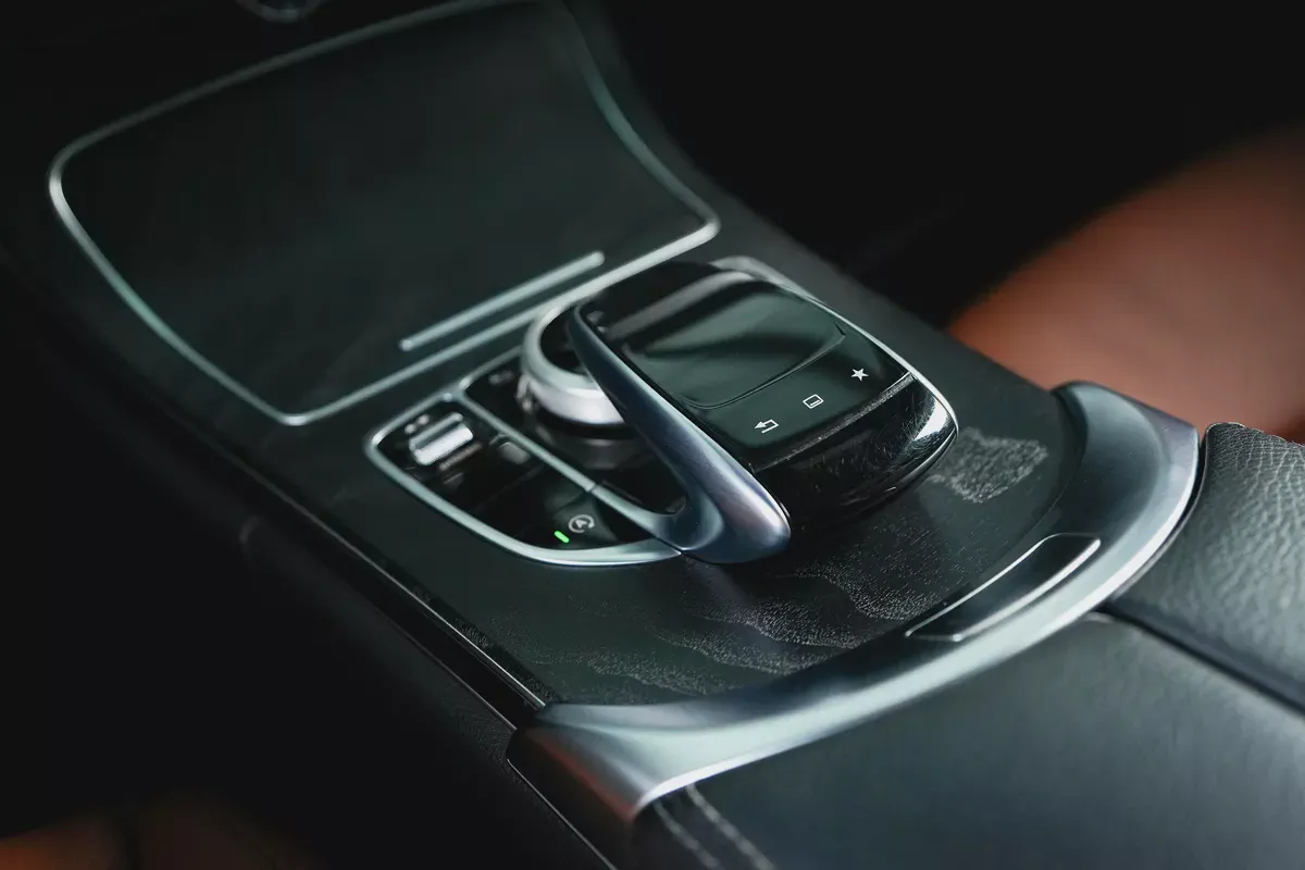 Mercedes Benz C200 Coupe- GCC-Selenite Grey-AMG Body Styling-Panoramic Roof-Mercedes FSH-13-13