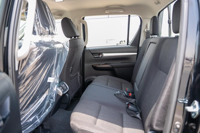TOYOTA HILUX SR5 2.7 MODEL 2025 GCC AUTOMATIC FULL OPTION-11