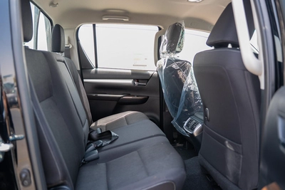 TOYOTA HILUX SR5 2.7 MODEL 2025 GCC AUTOMATIC FULL OPTION-8