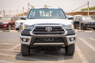 TOYOTA HILUX SR5 2.7 MODEL 2025 GCC AUTOMATIC FULL OPTION-15