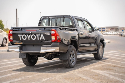 TOYOTA HILUX SR5 2.7 MODEL 2025 GCC AUTOMATIC FULL OPTION-6