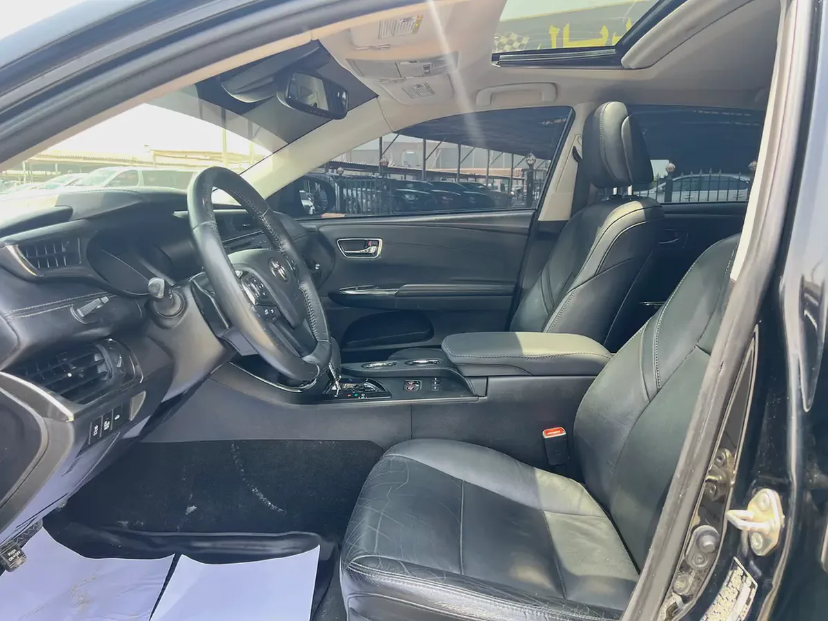 Toyota Avalon Limited 2018 | American Specs | Pristine Condition-15-15