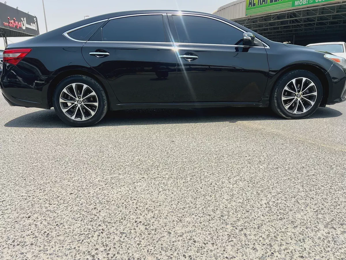 Toyota Avalon Limited 2018 | American Specs | Pristine Condition-5-5