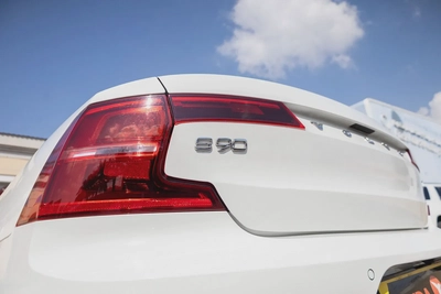 Volvo S90 2017-5