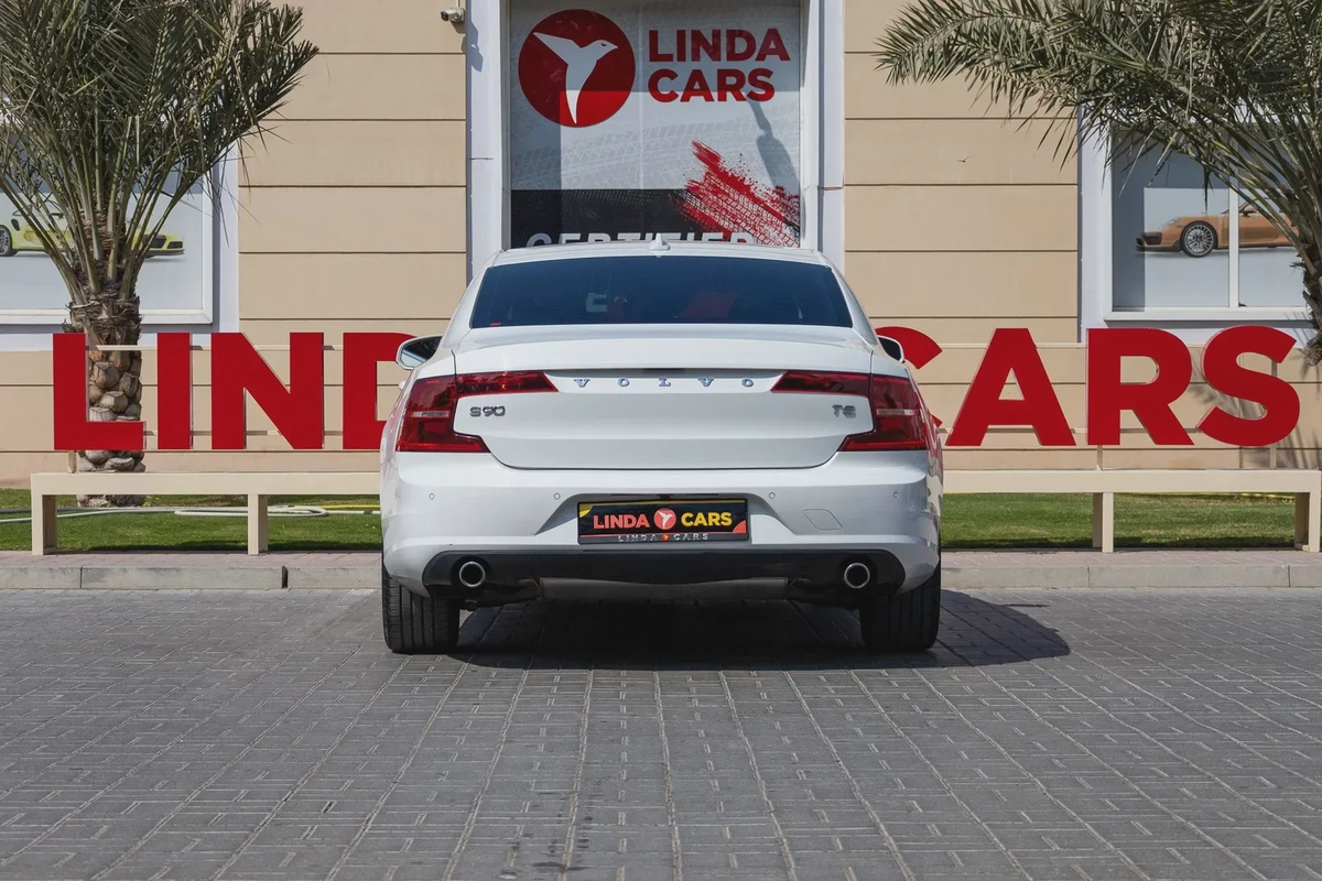 Volvo S90 2017-17-17