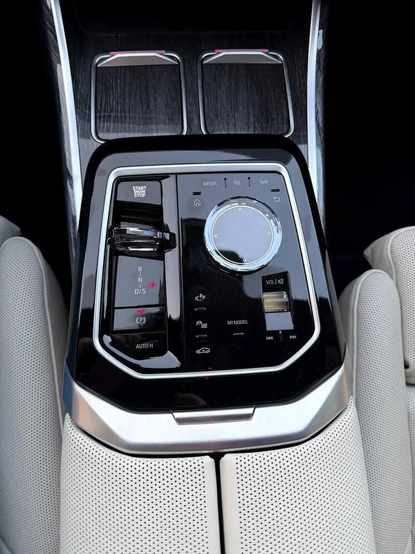 BMW 7-Series 735i M KIT 2026 - GCC Specs -