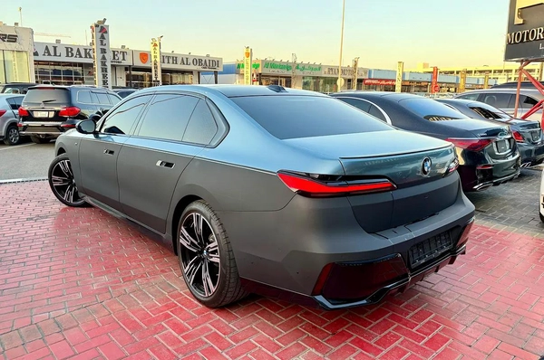 BMW 7-Series 735i M KIT 2026 - GCC Specs -