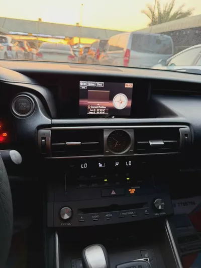 Lexus IS 200t 2016 | Japanese Specs | Clean Condition-9