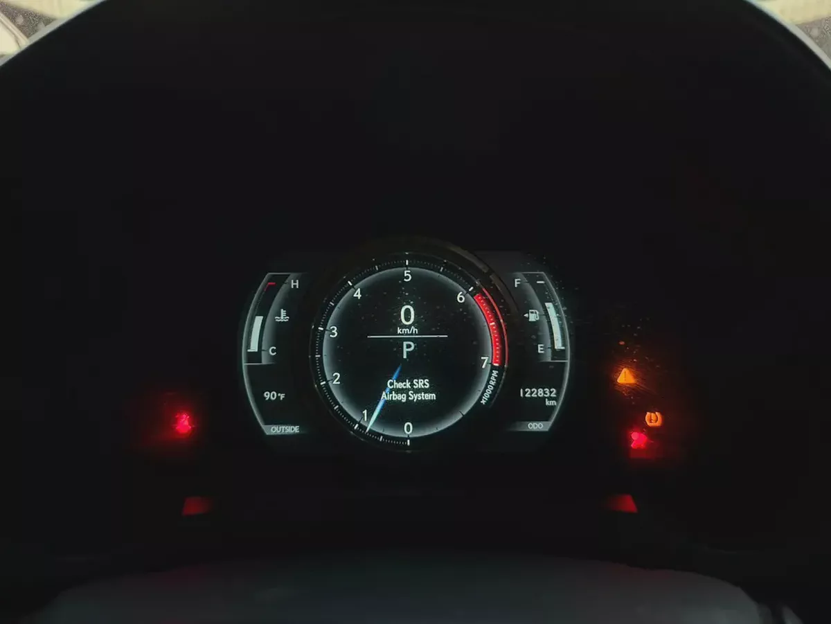 Lexus IS 200t 2016 | Japanese Specs | Clean Condition-11-11