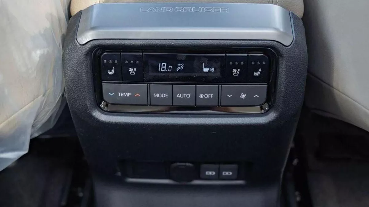 Toyota Prado VXR Toyota prado primum 2.8L diesel MY2026-7-0