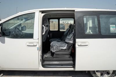 Hyundai Staria Prestige 2.2 Diesel | 11 Seater | 8AT | GCC Specifications | Full Options-2