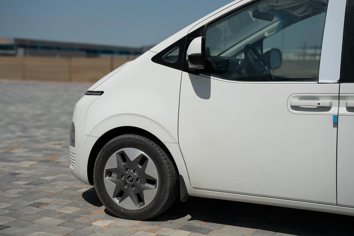 Hyundai Staria Prestige 2.2 Diesel | 11 Seater | 8AT | GCC Specifications | Full Options-14-14