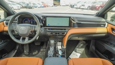 2026 Toyota Camry Lumiere | GCC Specs | Brand New-8