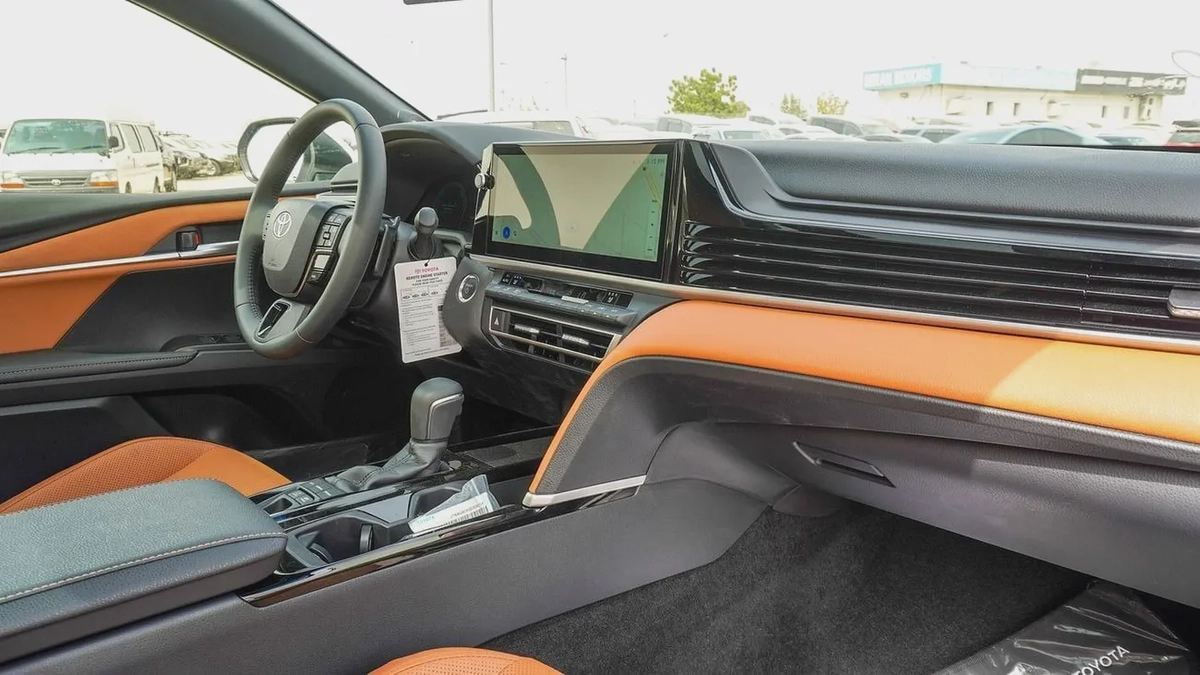 2026 Toyota Camry Lumiere | GCC Specs | Brand New-6-6