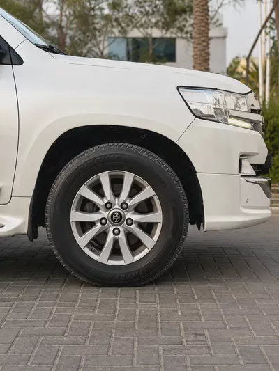 AED 3,360 P.M | TOYOTA | LANDCRUISER | GXR | 4.0L V6 | 7 SEATER  | 2017 | GCC | ORIGINAL PAINT |-6