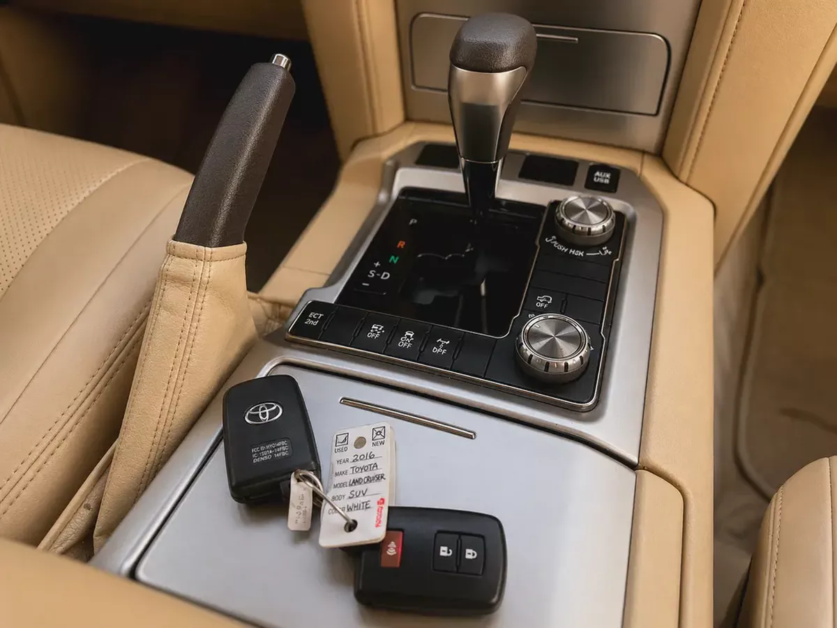 AED 3,360 P.M | TOYOTA | LANDCRUISER | GXR | 4.0L V6 | 7 SEATER  | 2017 | GCC | ORIGINAL PAINT |-12-12