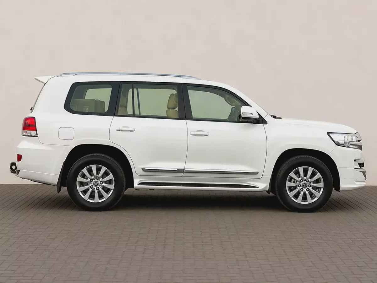 AED 3,360 P.M | TOYOTA | LANDCRUISER | GXR | 4.0L V6 | 7 SEATER  | 2017 | GCC | ORIGINAL PAINT |-5-5