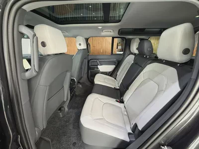 2026 - Land Rover Defender X-Dynamic SE P400 - Brand New for 377,000.00 AED-9