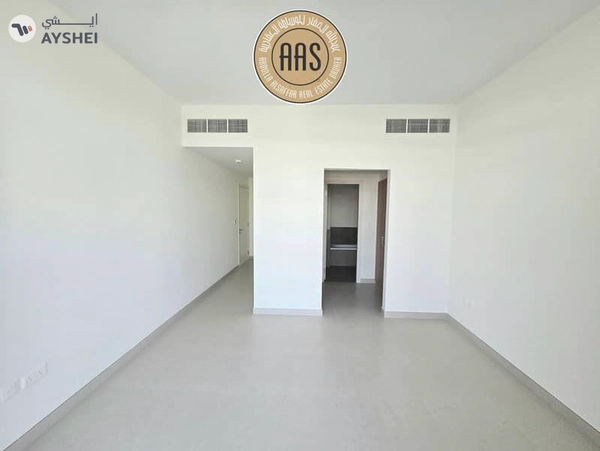 Corner unit ! Lagoon View ! Brand new ! With Landscaping ! Fully fitted kitchen