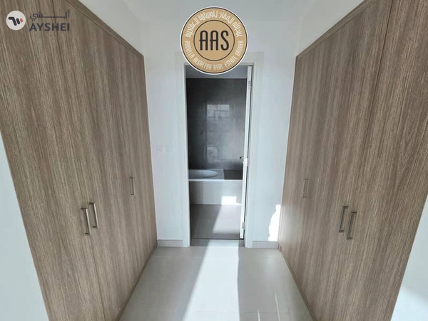 Corner unit ! Lagoon View ! Brand new ! With Landscaping ! Fully fitted kitchen